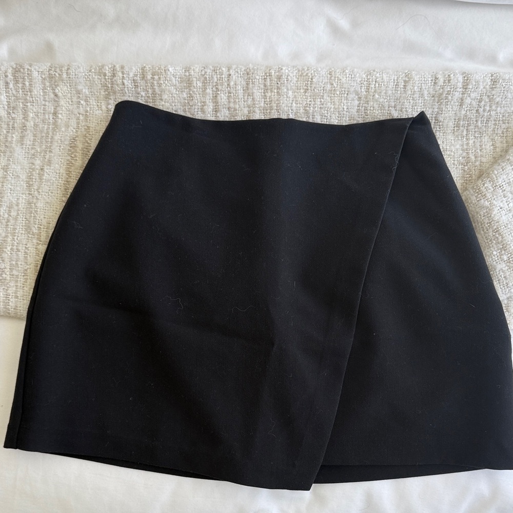 Abercrombie Black Mini Skort